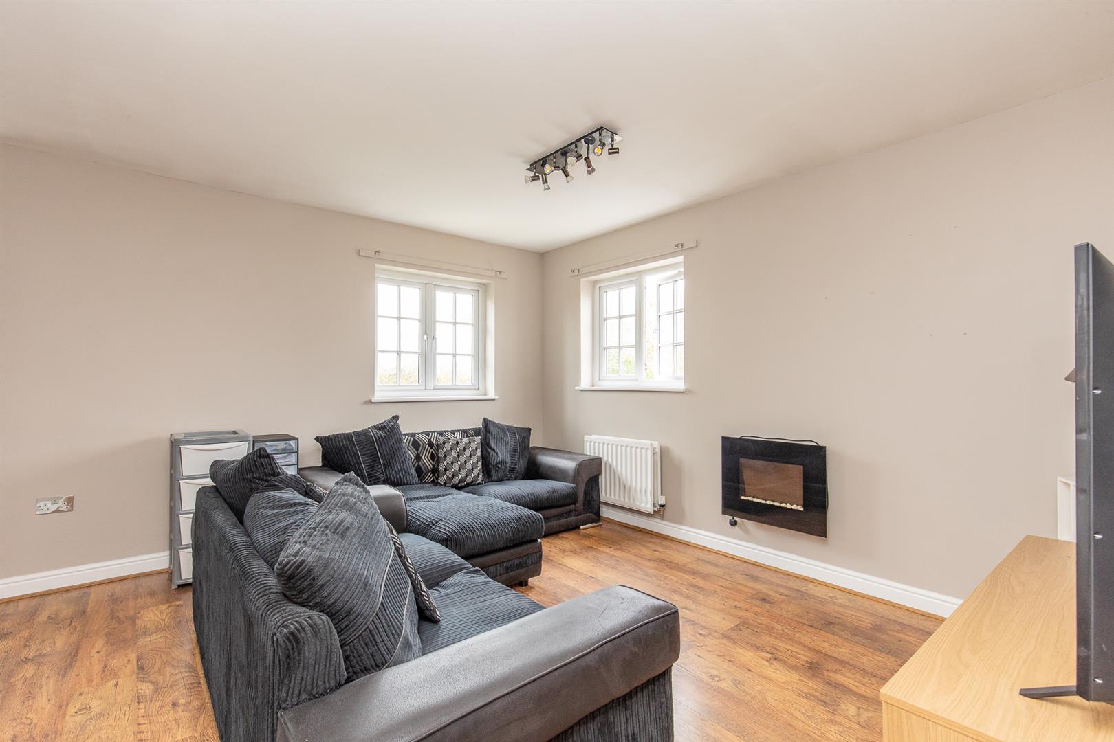 2 bed property in Tillage Close, Preston